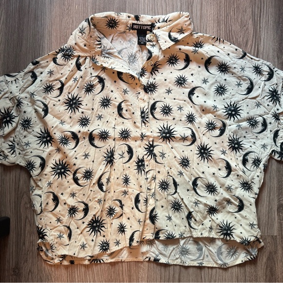Hot Topic Tops - Hot Topic Black and Cream Celestial Button Down Shirt